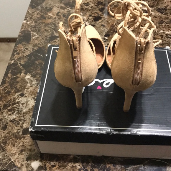 Shoes - Picture 3 of 3